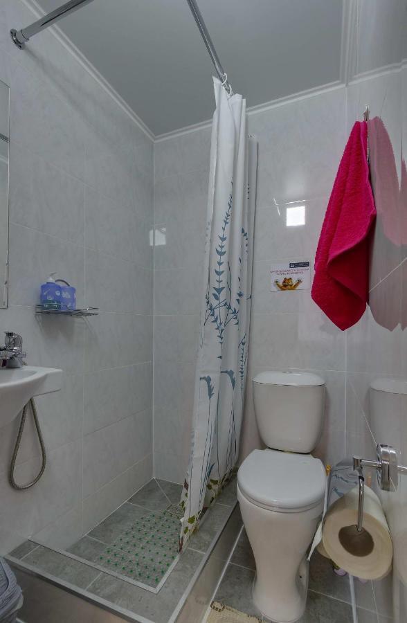 Yourhouse: Cozy Apartment-Style Stay on Gagarina Utepova Almaty Exterior photo